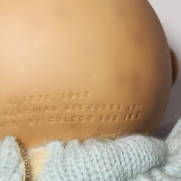 Vtg 1980's Cabbage Patch Kids Freckle Freckled Face Baby Doll Blue Sweater - Picture 9 of 11